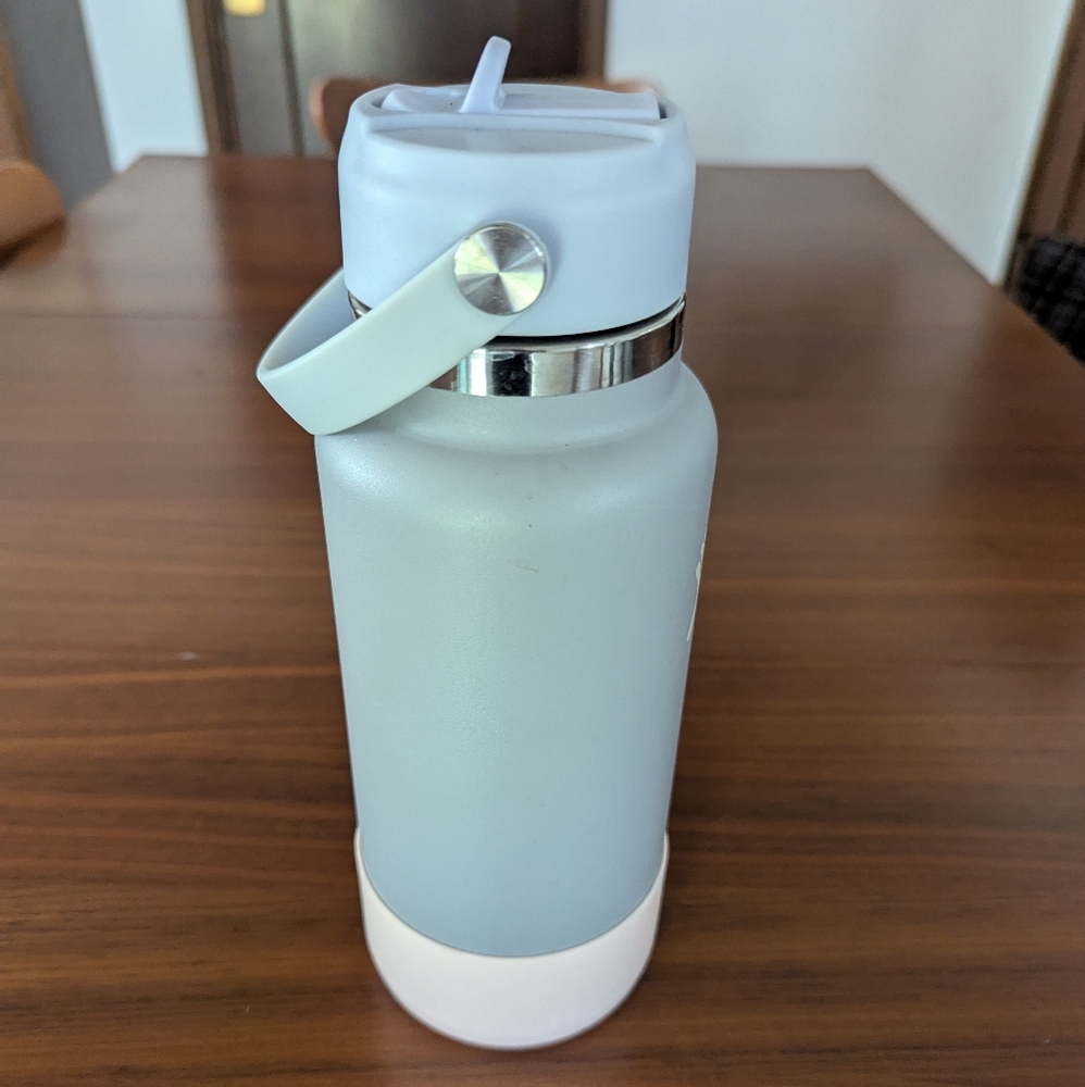 Hydro Flask Frost Blue 32 oz Wide Mouth Straw Lid Pre Owned Pink Rubber Base - Picture 4 of 8